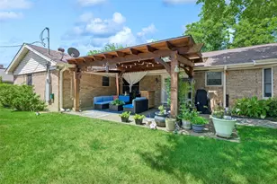 1608 Wade Dr, Bedford, TX 76022 - Photo 5