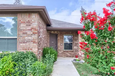 8053 Muddy Creek Drive, Fort Worth, TX 76131 - Photo 3