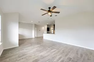 8053 Muddy Creek Dr, Fort Worth, TX 76131 - Photo 7