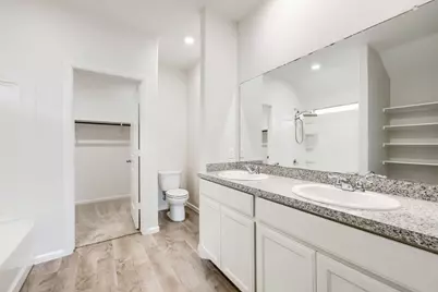8053 Muddy Creek Drive, Fort Worth, TX 76131 - Photo 17