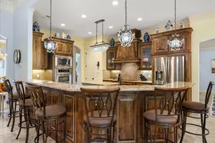 1011 Sunset Bay Ct, Granbury, TX 76048 - Photo 7
