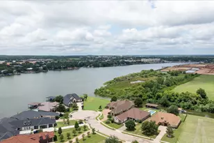 1011 Sunset Bay Ct, Granbury, TX 76048 - Photo 35