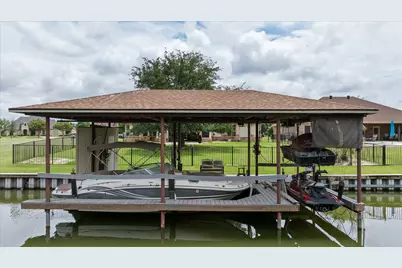 1011 Sunset Bay Court, Granbury, TX 76048 - Photo 29