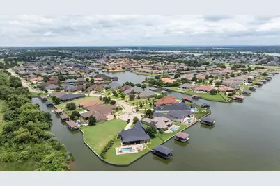 1011 Sunset Bay Court, Granbury, TX 76048 - Photo 33
