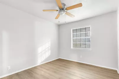6470 Tumbling Creek Trail, Dallas, TX 75241 - Photo 17