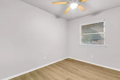 6470 Tumbling Creek Trail, Dallas, TX 75241 - Photo 15