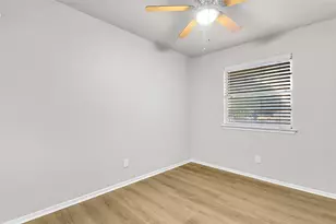 6470 Tumbling Creek Trail, Dallas, TX 75241 - Photo 15