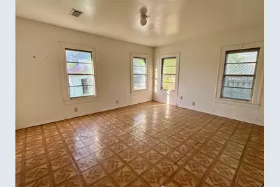 707 W Brooklyn Avenue, Dallas, TX 75208 - Photo 21