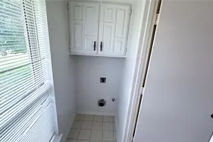 1521 Leicester St, Garland, TX 75044 - Photo 5