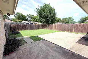 1521 Leicester St, Garland, TX 75044 - Photo 29