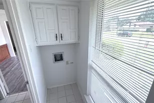 1521 Leicester St, Garland, TX 75044 - Photo 5