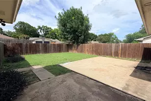 1521 Leicester St, Garland, TX 75044 - Photo 33