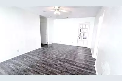 1521 Leicester Street, Garland, TX 75044 - Photo 25