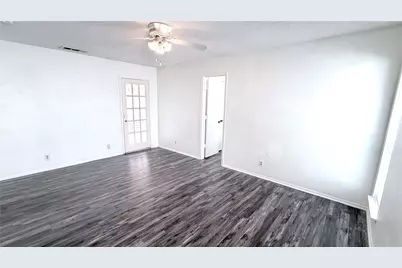 1521 Leicester Street, Garland, TX 75044 - Photo 21