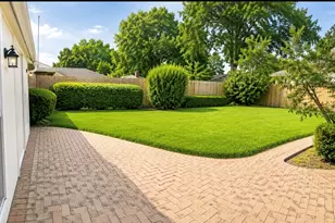 2110 Juanita Dr, Arlington, TX 76013 - Photo 13