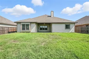 225 Glenview Dr, Aubrey, TX 76227 - Photo 13