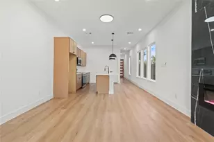3523 S Harwood St, Dallas, TX 75215 - Photo 11
