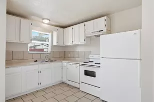 1373 Oakbluff Dr, Lancaster, TX 75146 - Photo 7
