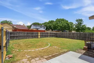 1373 Oakbluff Dr, Lancaster, TX 75146 - Photo 19