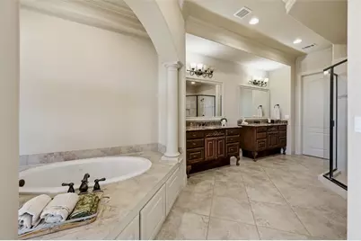 563 Rockingham Drive, Irving, TX 75063 - Photo 17