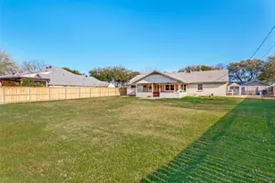 212 Casas Del Sur St, Granbury, TX 76049 - Photo 19