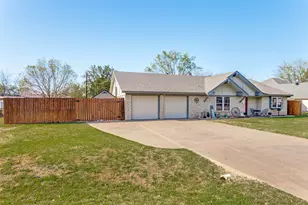 212 Casas Del Sur St, Granbury, TX 76049 - Photo 21