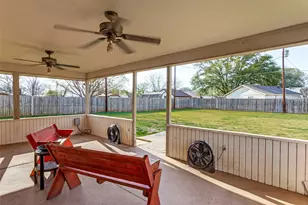 212 Casas Del Sur St, Granbury, TX 76049 - Photo 17