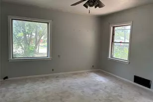 1815 W Oak St, Denton, TX 76201 - Photo 13