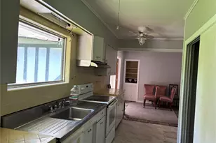 1815 W Oak St, Denton, TX 76201 - Photo 17