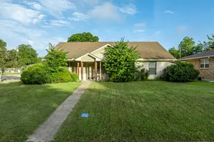 210 S Reagan St, West, TX 76691 - Photo 3