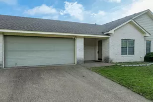210 S Reagan St, West, TX 76691 - Photo 5