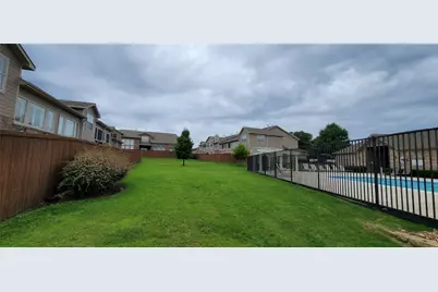 909 Avondale Lane, Plano, TX 75025 - Photo 23