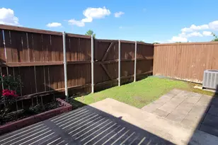909 Avondale Ln, Plano, TX 75025 - Photo 17