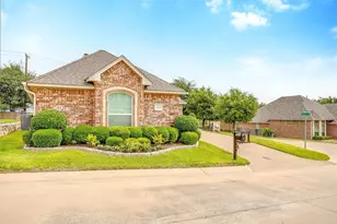 11624 Virginia Way Ct, Fort Worth, TX 76008 - Photo 3