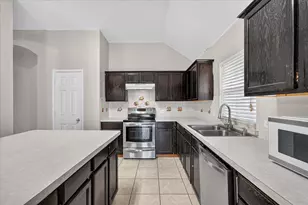 419 Red Sage Ln, Duncanville, TX 75137 - Photo 3