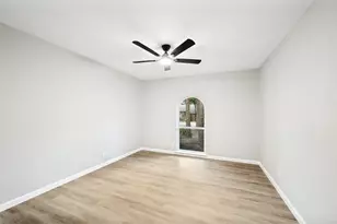 444 Billy Creek Cir, Hurst, TX 76053 - Photo 19
