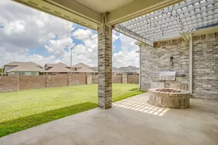 140 Mckinley Dr, Burleson, TX 76028 - Photo 35
