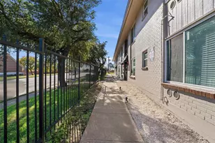 150 S Main St, Euless, TX 76040 - Photo 25