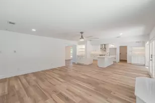 2815 Perkins Rd, Arlington, TX 76016 - Photo 11