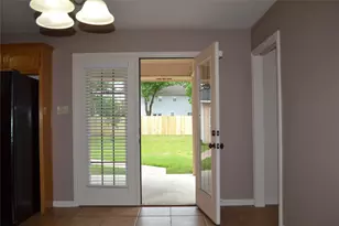 525 W Lloyd St, Krum, TX 76249 - Photo 27