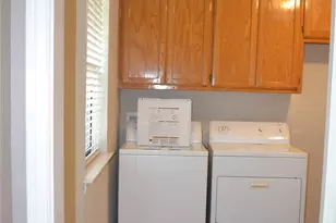 525 W Lloyd St, Krum, TX 76249 - Photo 23