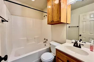 525 W Lloyd St, Krum, TX 76249 - Photo 11