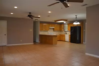 525 W Lloyd Street, Krum, TX 76249 - Photo 5