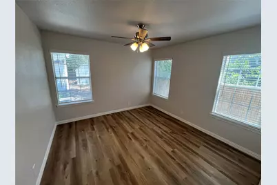 10638 Newcombe Drive, Dallas, TX 75228 - Photo 13
