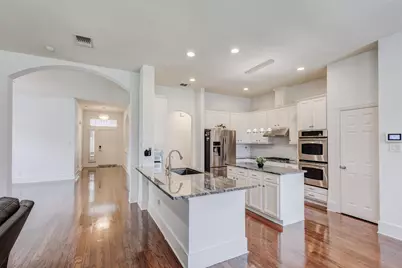 9718 Wolf Creek Drive, Irving, TX 75063 - Photo 23