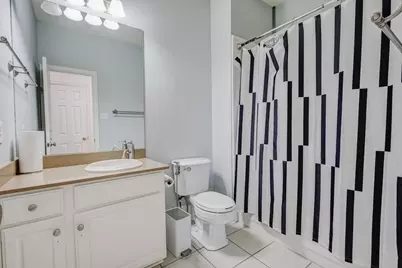 9718 Wolf Creek Drive, Irving, TX 75063 - Photo 15
