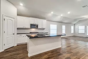 1024 Embers Ln, Denton, TX 76201 - Photo 11