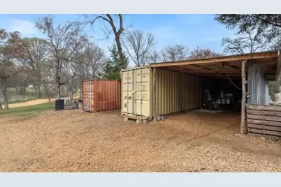 9428 Rolling Acres Road, Tool, TX 75143 - Photo 9