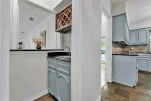 9511 Robin Meadow Dr, Dallas, TX 75243 - Photo 13
