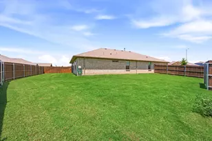 601 Emmons Crk St, Justin, TX 76247 - Photo 25